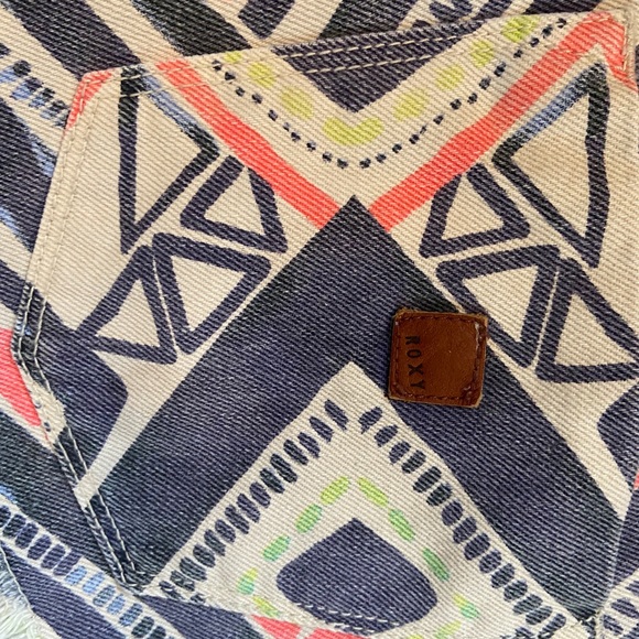 Roxy shorts size medium - Picture 4 of 5